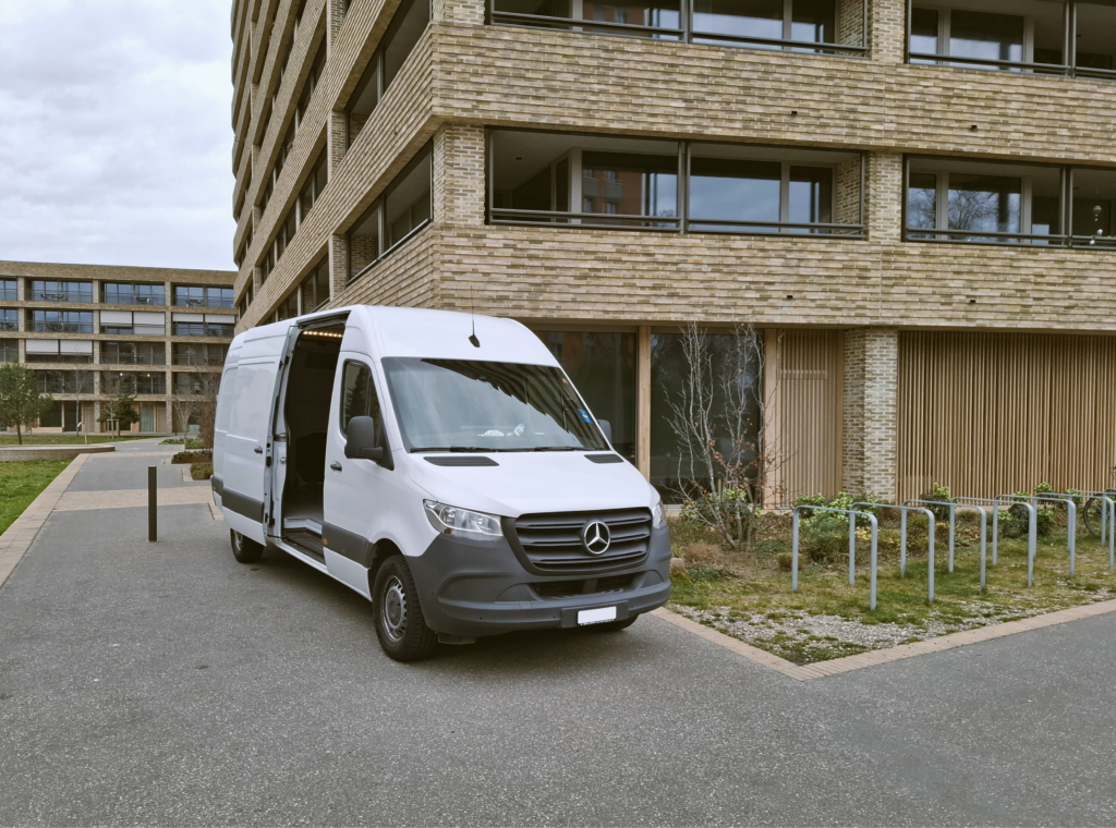 Lieferwagen der Kleintransporte Schweiz bei einem Kleintransport nach München